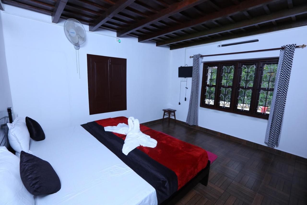 Philip Mary Farm Stay Thekkady Exterior photo
